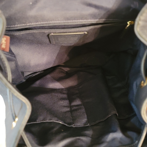 Coach Medium Backpack purse - Picture 4 of 6